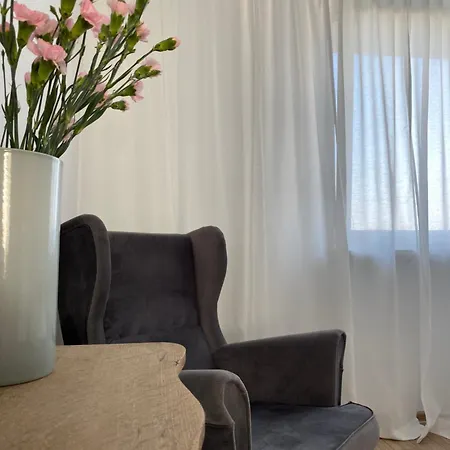 Przy Ogrodzie Botanicznym - Niemcewicza *