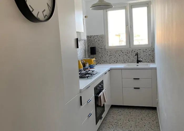 Przy Ogrodzie Botanicznym - Niemcewicza *